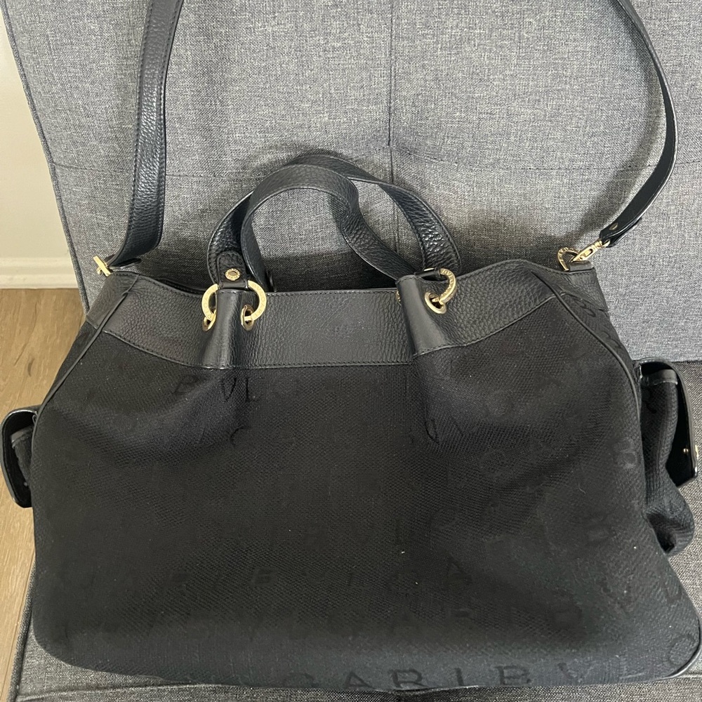 BVLGARI 💯 Authentic black bag w strap